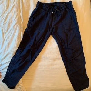 Navy blue linen & rayon Anthropologie Capri pants